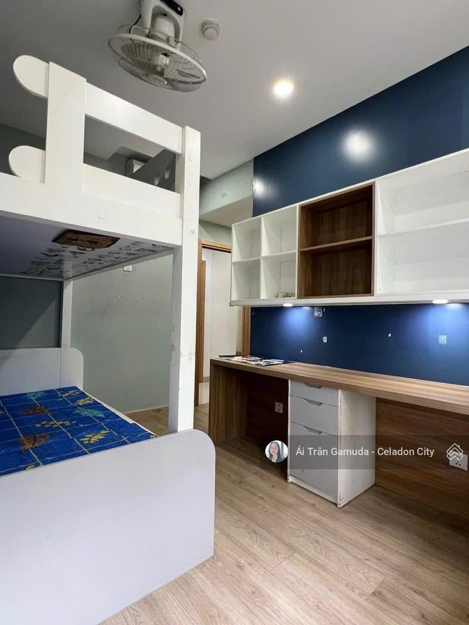 Bán nhanh 2pn 71m2 Emerald đầy đủ nội thất đẹp. trung tâm hồ bơi, cổng chính. có HD thuê 15tr/th