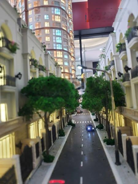 Nhà liền kề hàng hiếm nội đô - cách Hồ Gươm chỉ 4 km. Diện tích: 100m²- 114 m2 Xây 5 tầng