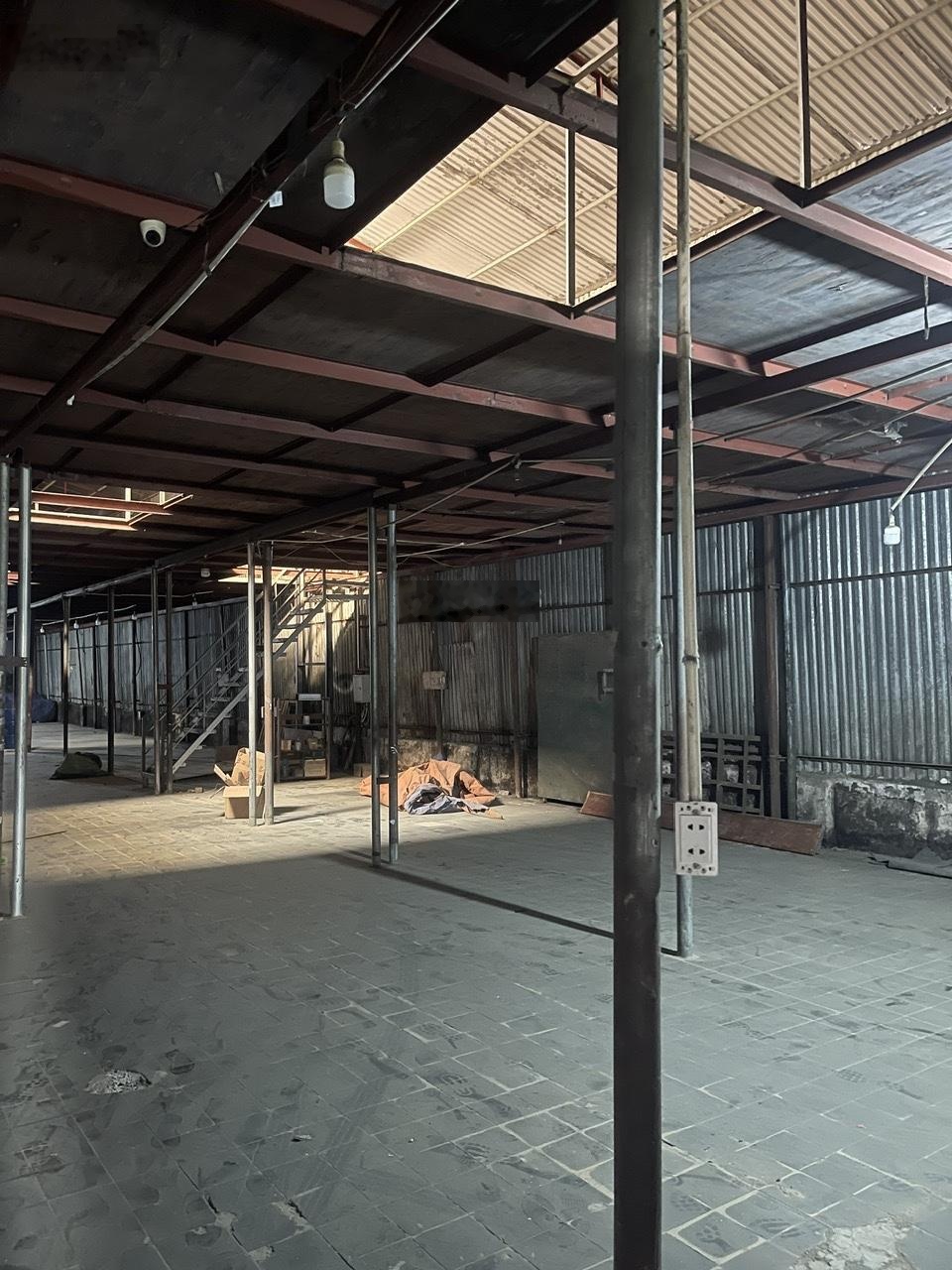 Cho thuê kho xưởng tại Xã Mai Lâm - Đông Anh. Diện tích 680m2, trần cao 9m