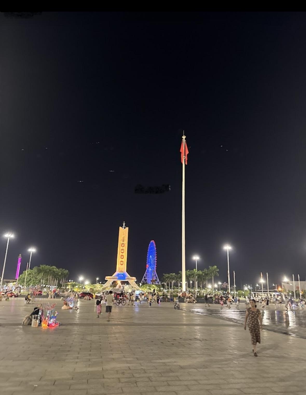 Đất diện tích lớn kẹp kiệt gần đường chính