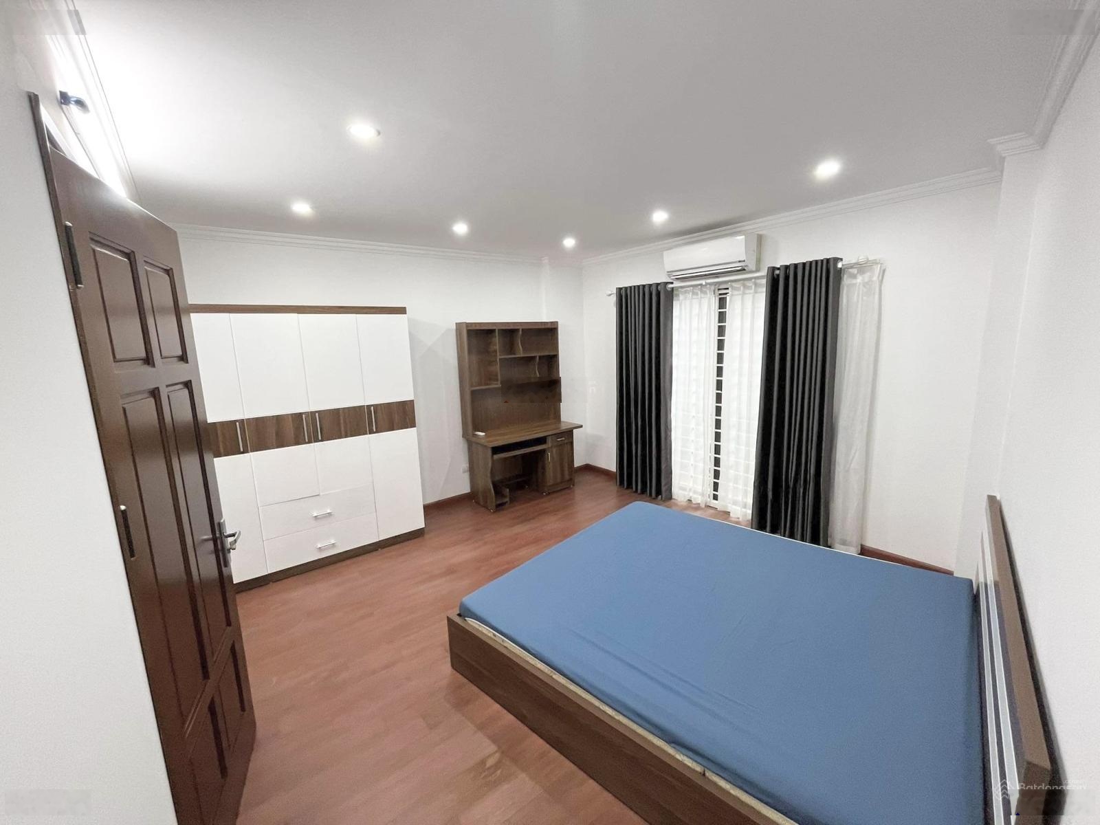 Chính chủ cho thuê nhà nguyên căn Nguyễn Sơn 31m2 x 5 tầng