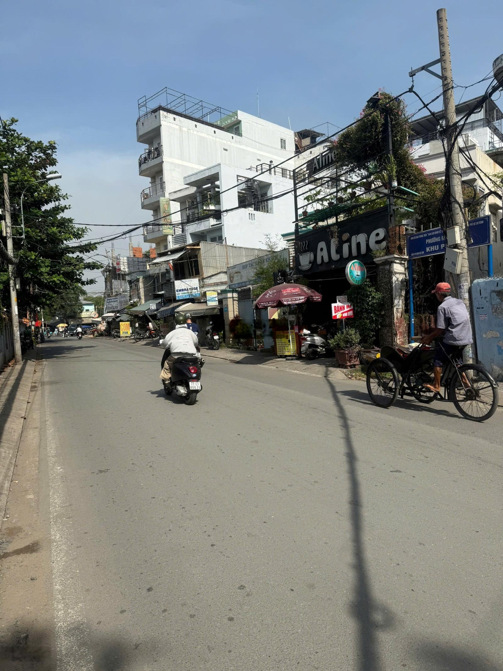 Chính chủ bán đất tặng nhà ở Đinh Bộ Lĩnh (hẻm thông) có 3 - 4 phòng trọ