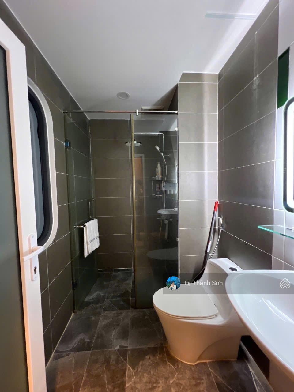 Nhà kinh doanh 28 phòng Studio thu nhập 180tr/tháng ngay ngã tư Thủ Đức giáp sư phạm Kỹ Thuật 31.9T