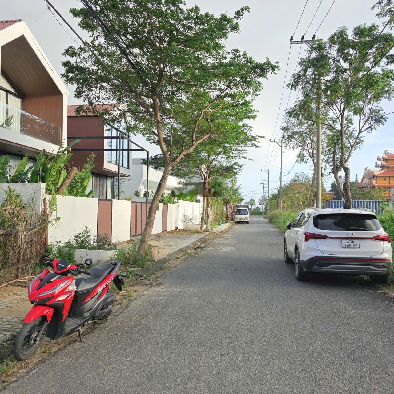 Bán lô đất kẹp cống Đường THÀNH VINH 3, Vị trí đẹp, gần biển