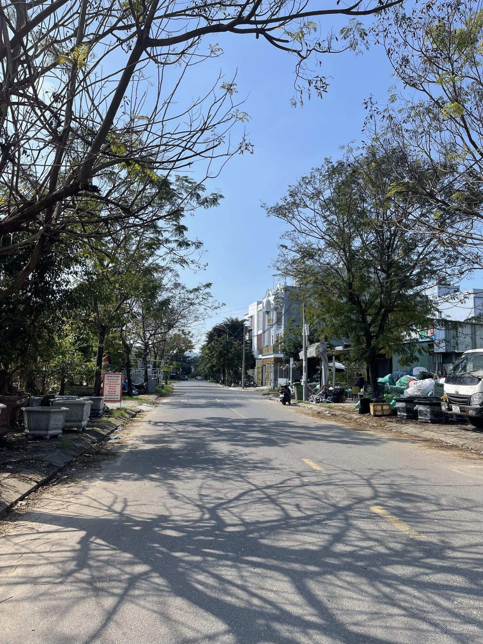 Mặt tiền Nguyễn Chơn view hồ giá tốt