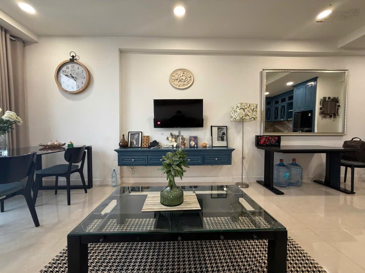 Icon56 cho thuê 3PN 2WC 90m2 nhà đẹp view sông thoáng mát tại Bến Vân Đồn Q4 kế bên trung tâm Q1