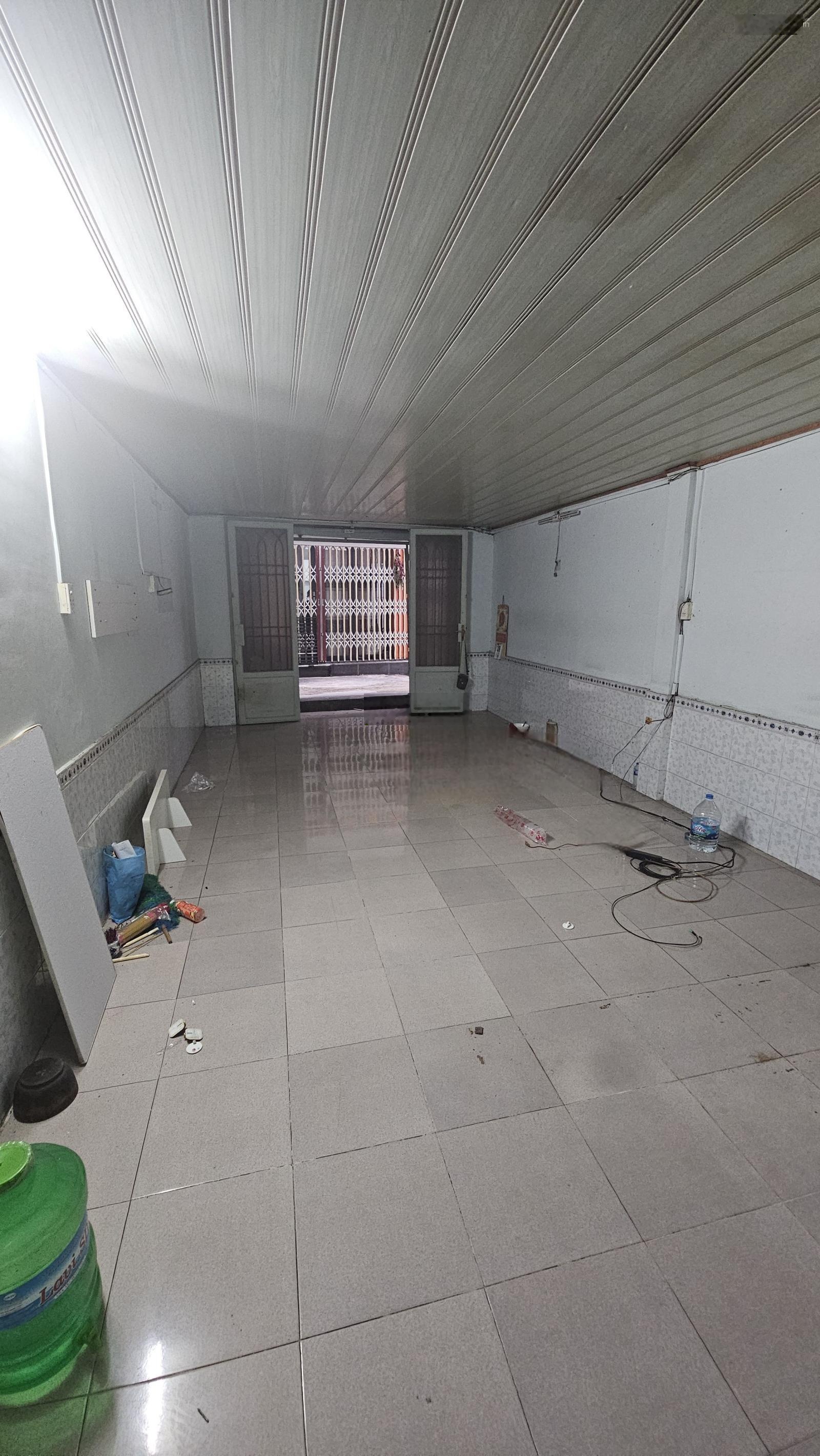 Nhà cũ diện tích đẹp tiện xây sửa theo sở thích