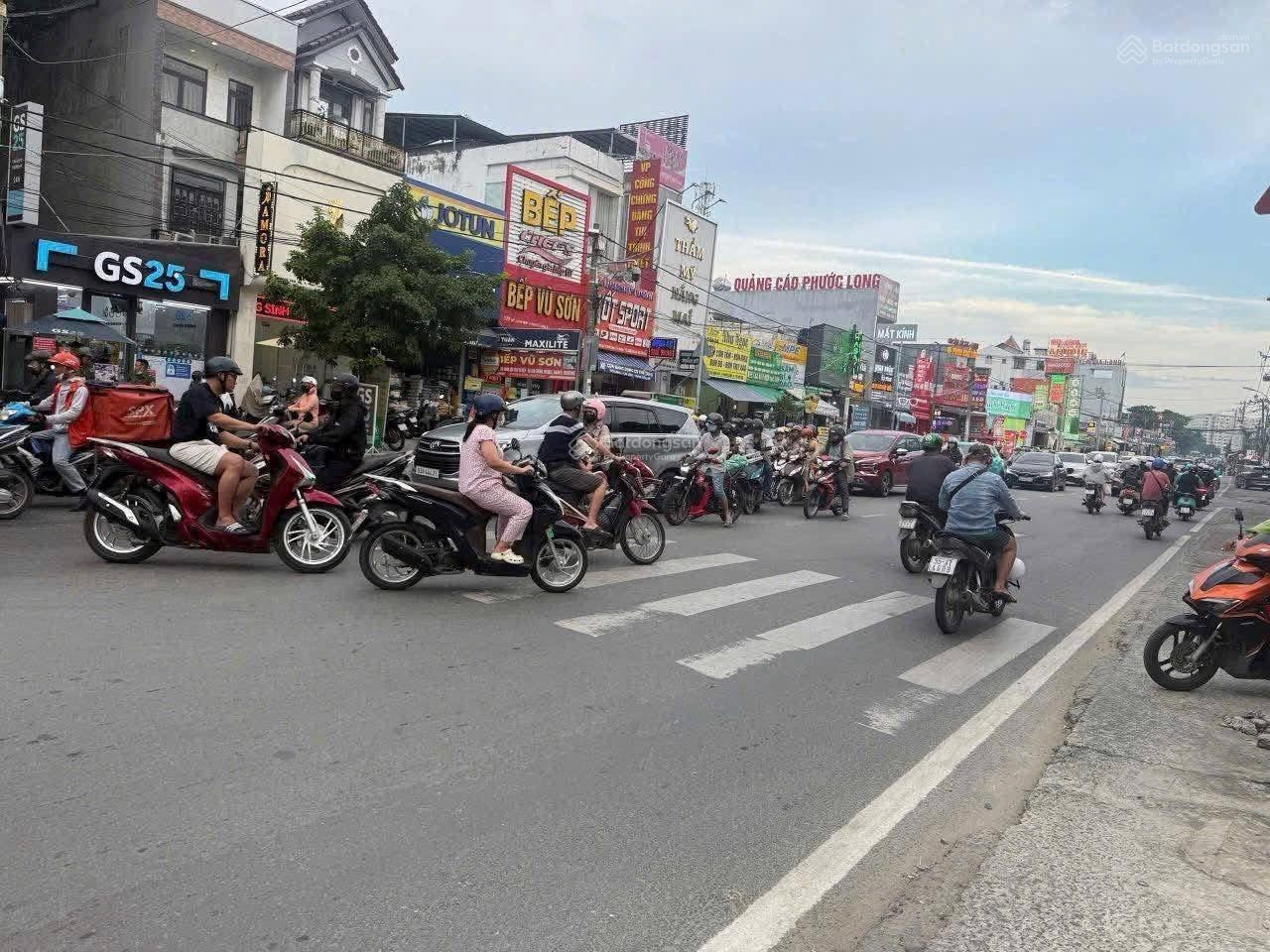 Nhà 2 tầng ngang 10m mặt tiền Nguyễn Đức Thiệu đang cho thuê 25 triệu/tháng hiếm có