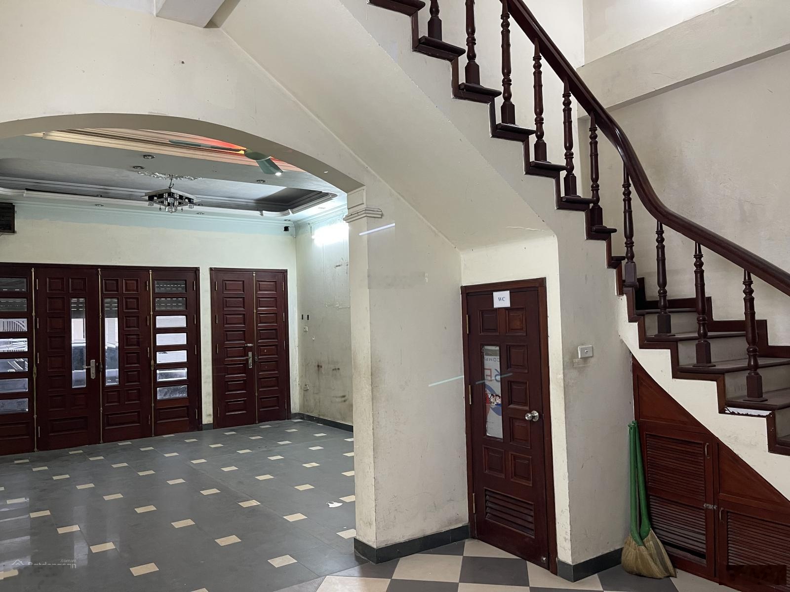 Bán nhà riêng chính chủ tại ngõ Tam Trinh, phường Hoàng Mai, TP. Hà Nội, thuận tiện kinh doanh