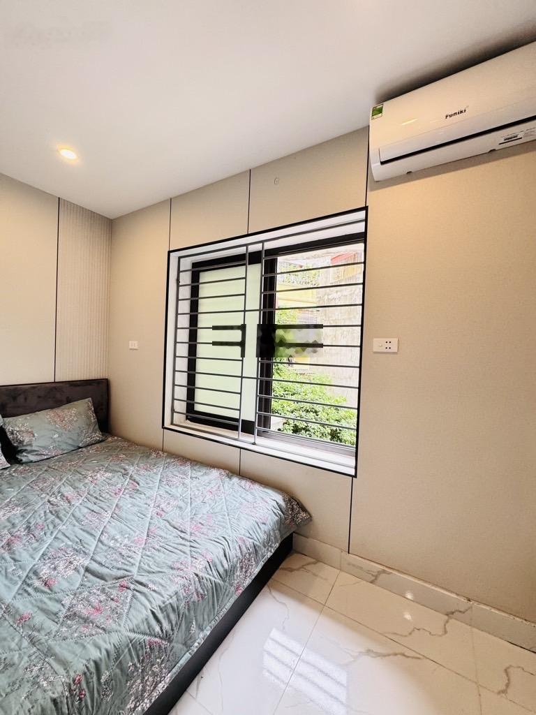 Tập thể Đại La - ô đỗ đỗ - gần đại học Bách Kinh Xây - gần chợ mơ - nhà mới ở luôn