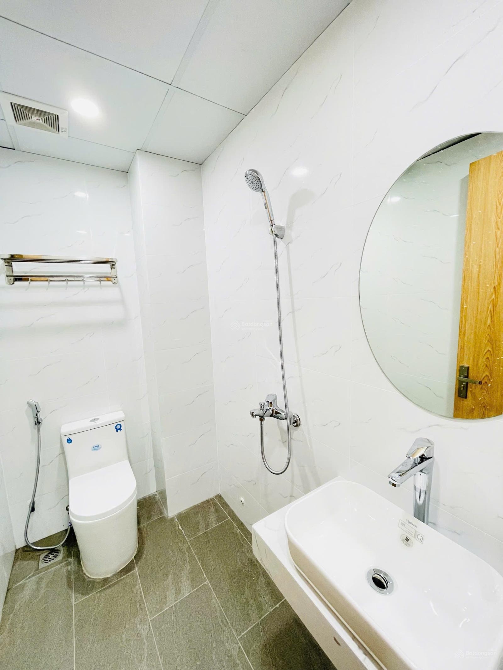 Bán căn hộ MINI Cổ Nhuế, 75m, 6 Tầng, 20 Phòng, 100tr/Thang, ngõ thông nông to, ô tô đỗ 30m