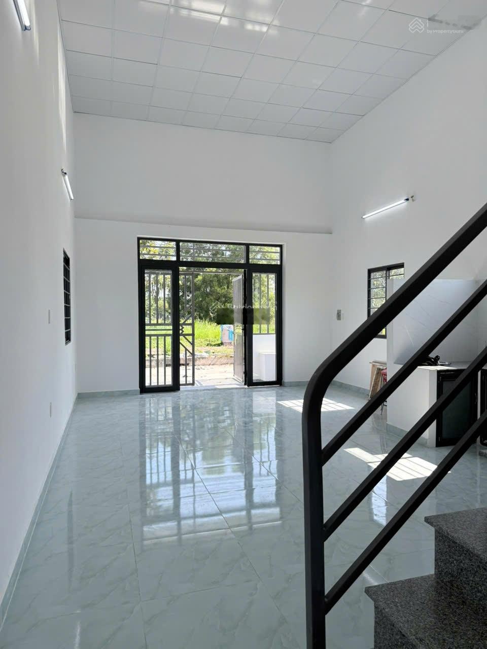 Bán gấp nhà riêng 2PN, 2VS tại KĐT Làng Sen Việt Nam, 1,85 tỷ, 100m2