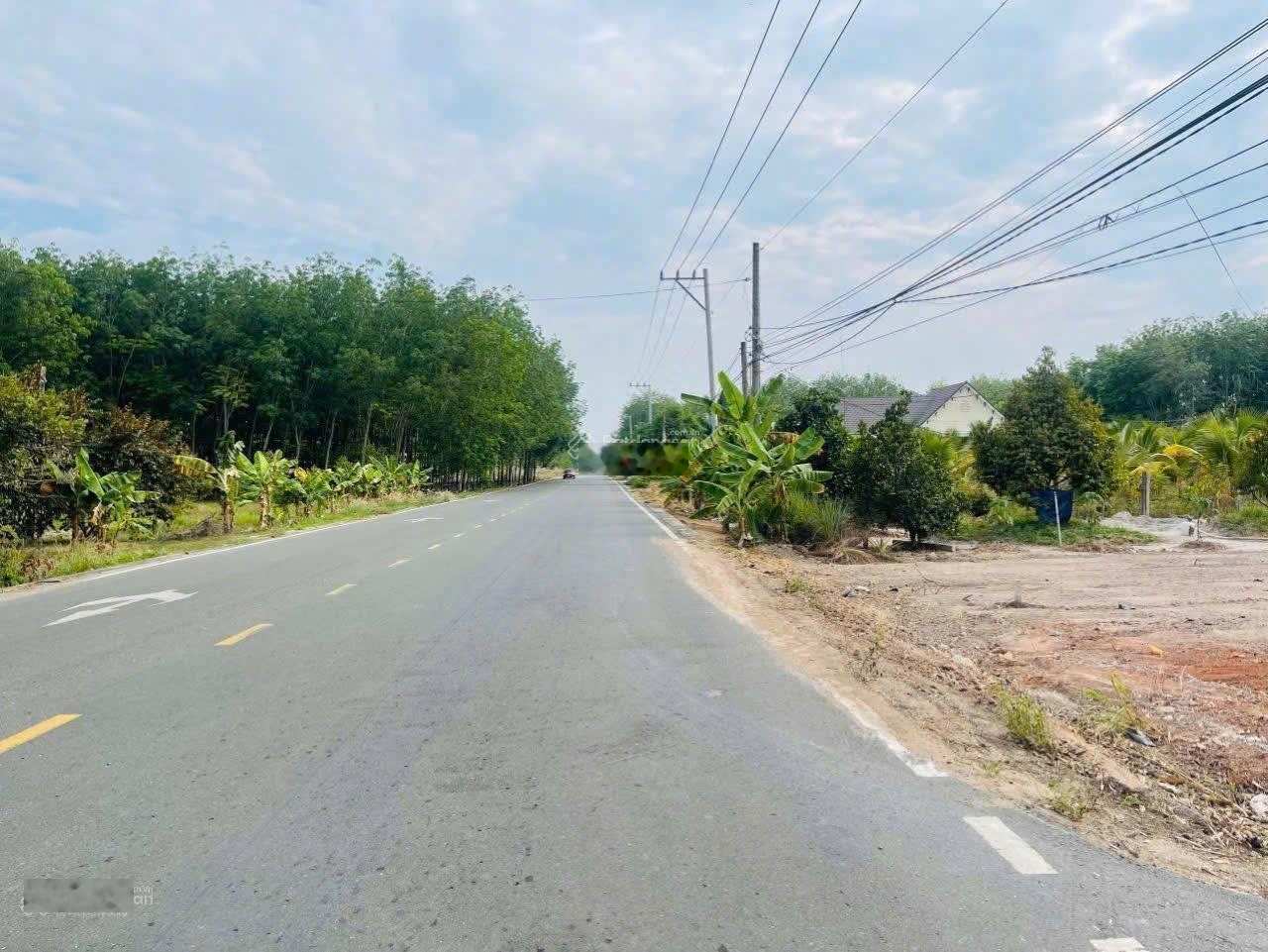 Chú Hoàng Gửi bán lô 280m2 +100TC mặt tiền DH 504 lô giới 32m Ngay KCN 400HA, giá: 650tr ( bao sổ )