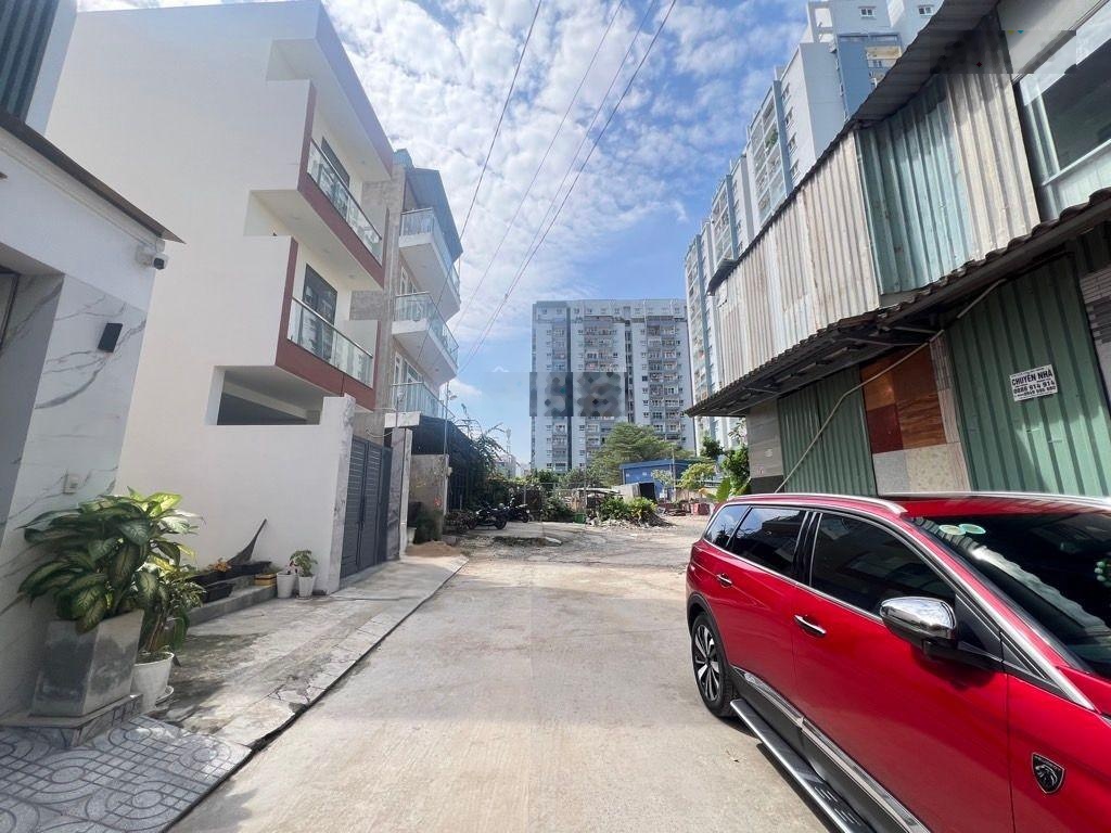 Nhà đẹp hẻm xe hơi quay đầu dòng tiền 30tr/th 4 tầng gần bv thủ đức 85m2; 9,5 tỷ.