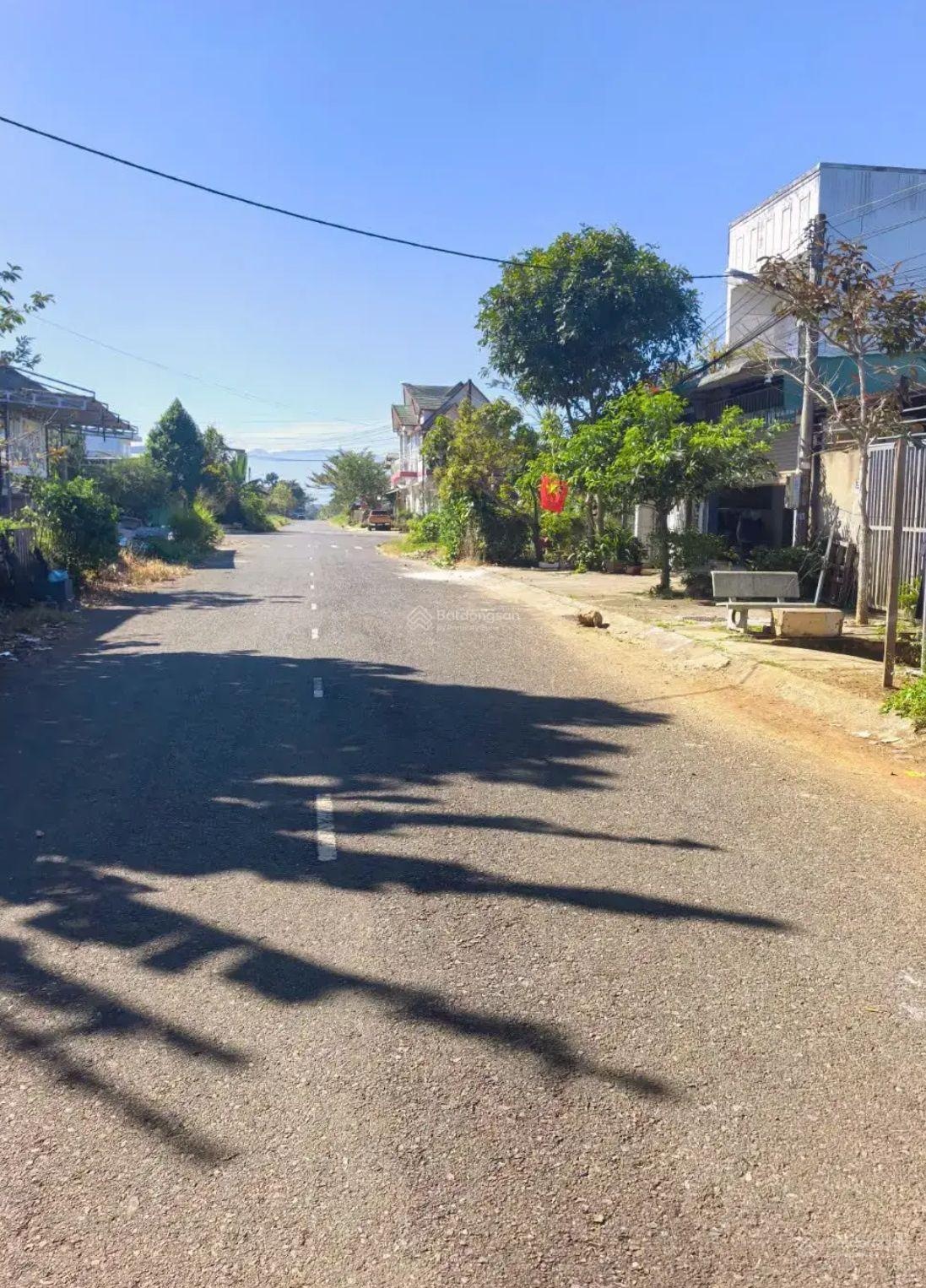 Cần ra nhanh lô đất trung tâm Hoà Ninh