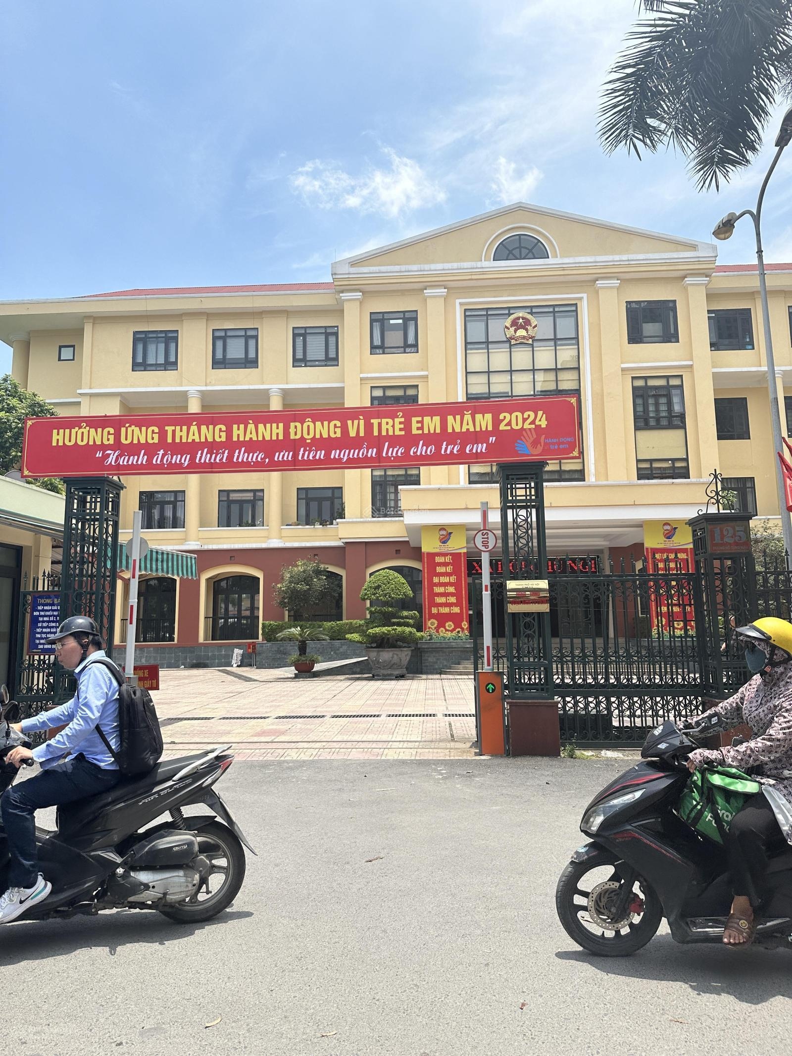 Bán nhà 3 tầng vị trí đẹp DT 208m2-MT 8.8m-ô tô vào nhà-phố Nguyễn Cơ Thạch-Nam Từ Liêm.Giá: 34 tỷ