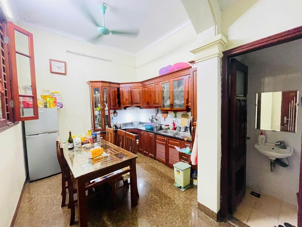 Chính chủ gửi bán nhà Cầu Đơ lô góc, ô tô đỗ cửa, dân xây, kinh doanh, diện tích 50m2, nhỉnh 13 tỷ.