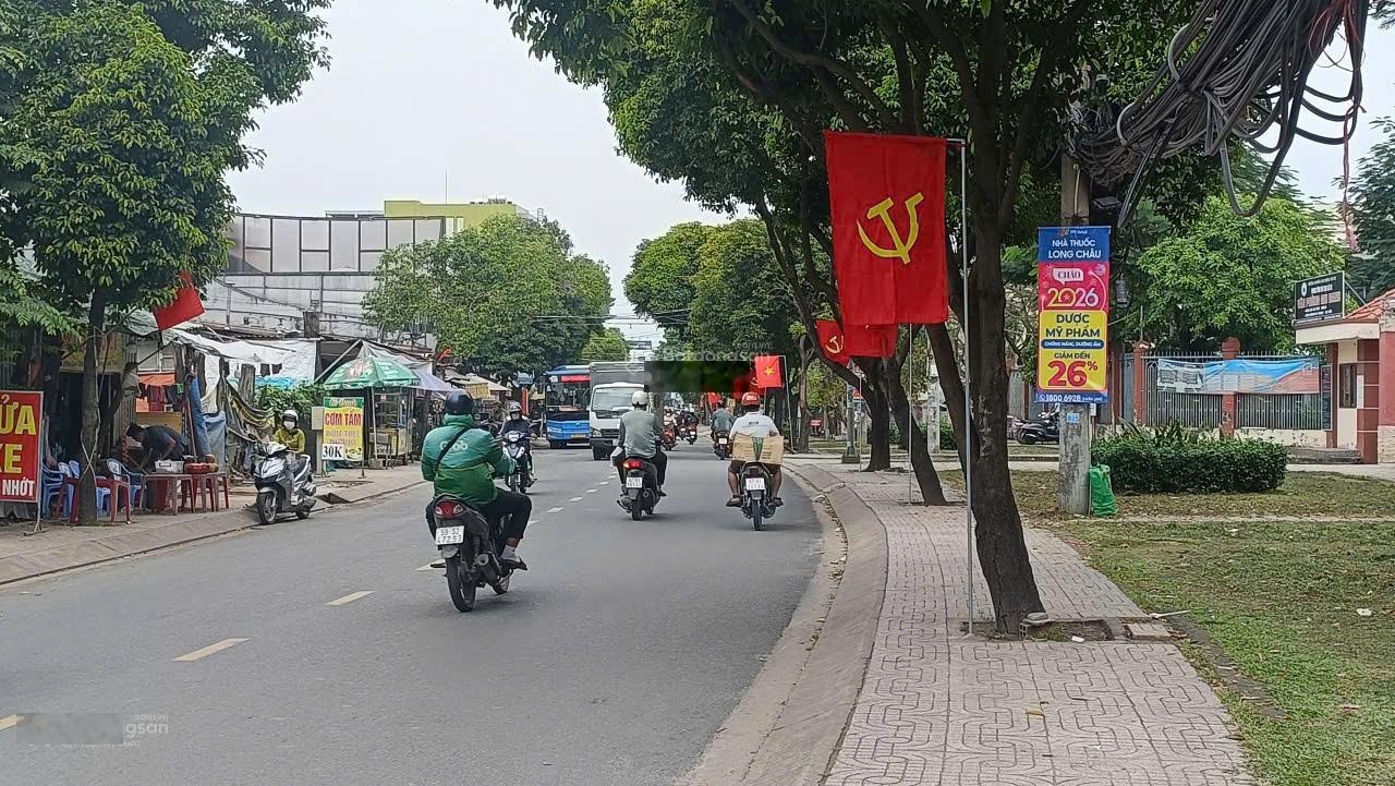 Hiếm bán gấp nhà C4 DT 117m2 HXT 6m Dương Đình Hội, Q9. Nhỉnh 7 tỷ (TL mạnh)