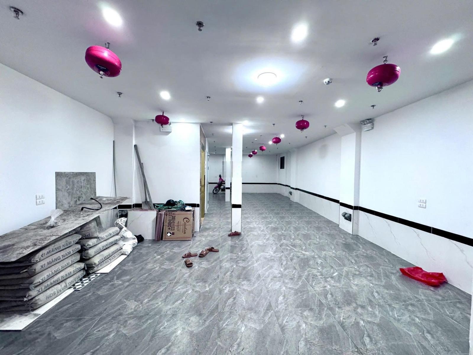 Thủ phủ SV! Toà CCMN xây mới Trường Chinh 80M2*7T/ 19P Full nội thất- Dòng tiền 110Tr/Th - PCCC xịn