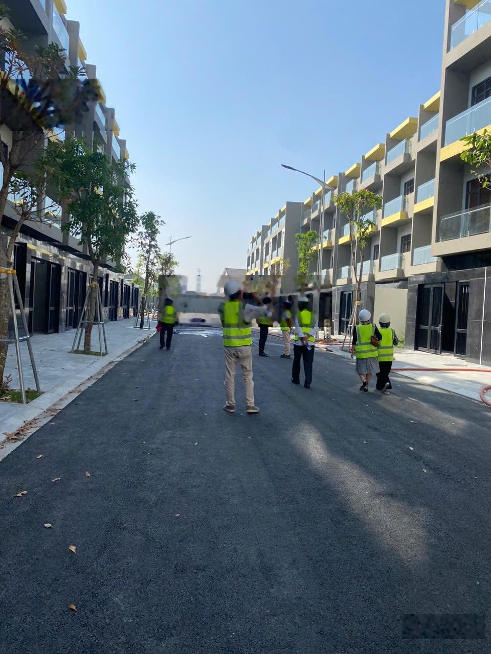 Nhà phố compound - dt: 6x15.5m - trệt _3 lầu _ 4 phòng ngủ_5 wc - ngay tuyến metro số 1