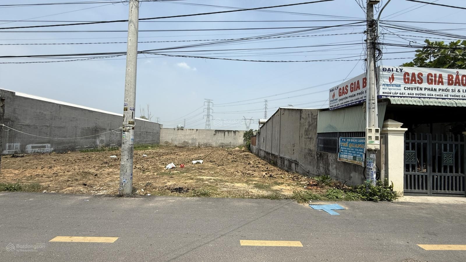 Bán đất Tân Uyên vip cạnh trường học LH 0963458407