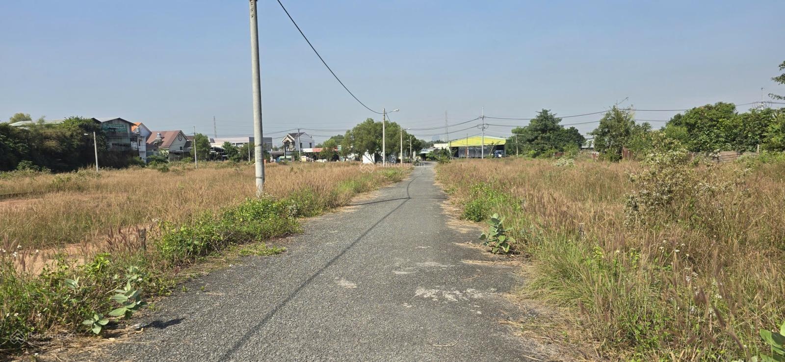 Đất nền thổ cư ngay cầu Cát Lái, đường nhựa 6m. 105m2 sổ riêng. Giá 2 tỷ 250 triệu