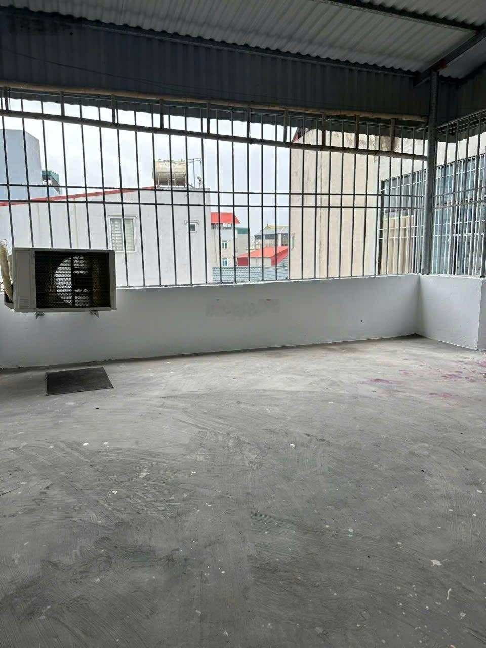 Bán nhà riêng tại Kiến Hưng, 6,7 tỷ, 33,2m2, 4PN, 2WC, giá tốt, view đẹp