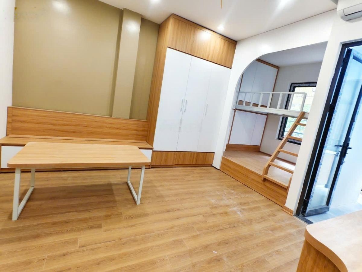 CCMN Hoàng Hoa Thám ô tô, ngõ thông, cách vài nhà ra phố, thang máy 60m MT 4m giá 21 tỷ