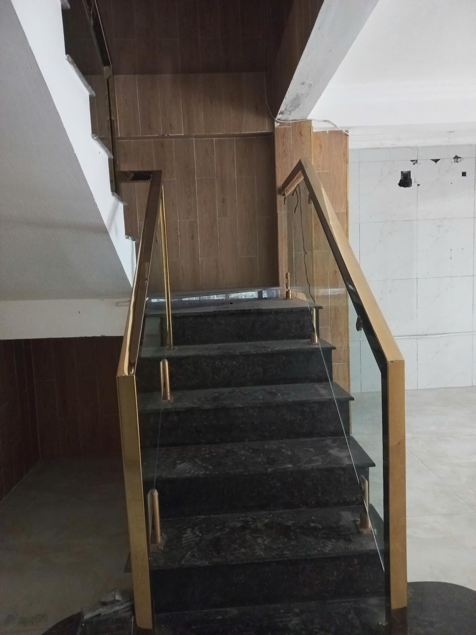 Chính chủ bán nhà mặt phố Trần Hoàng Na, 9,4 tỷ, 94,2m2 giá siêu hời