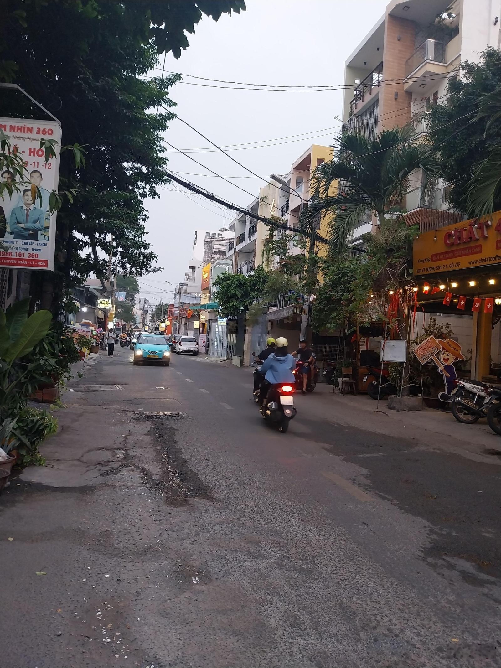 Bán lô đất hxh tận cửa sát mặt tiền hẻm.thông vô cùng vuông vức đẹp mua dọn vào ở ngay