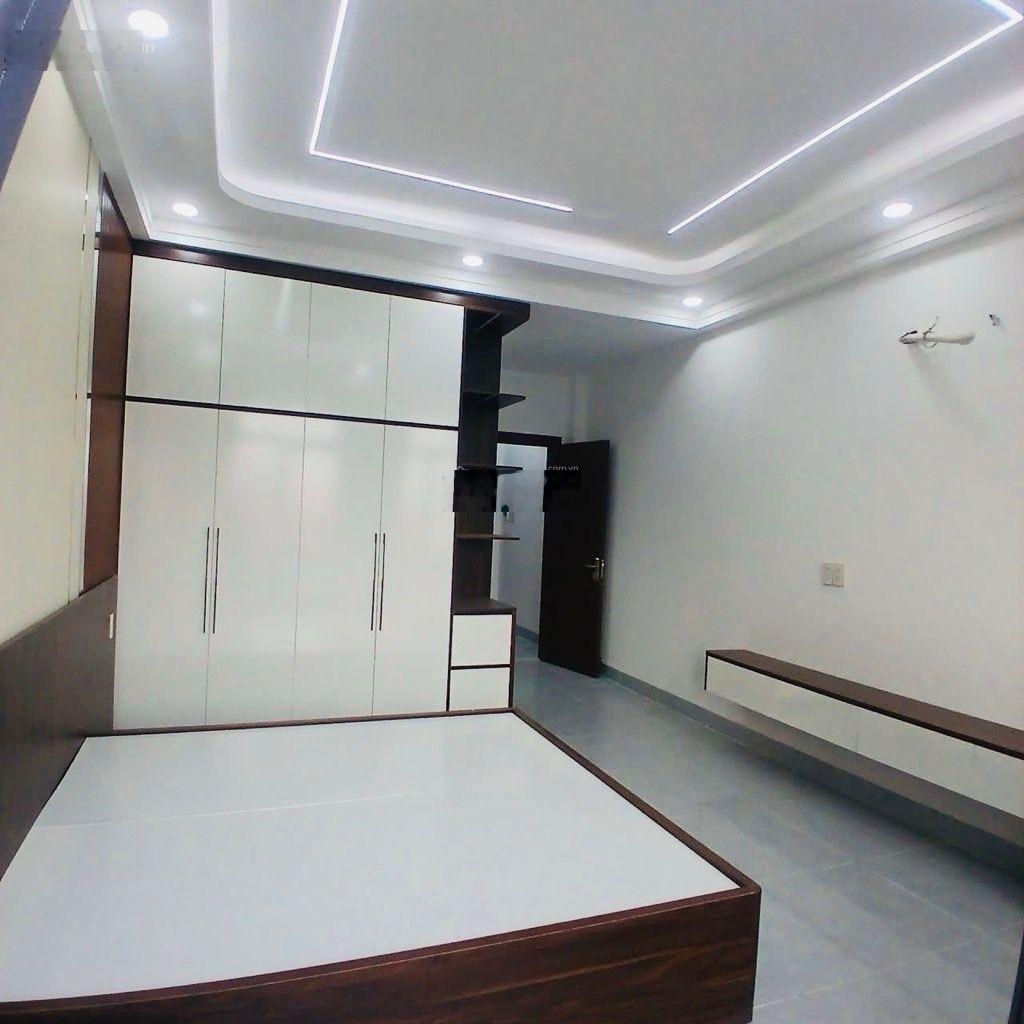 Mặt tiền gần Lý Chiêu Hoàng ngang 4 dài 15m xây 4 tầng nhà mới vào ở ngay giá chỉ 8,9 tỷ