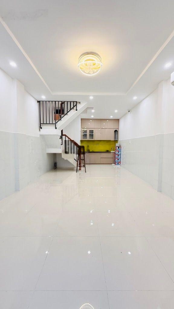 Nhà hiếm Hòa Bình - TT Tân Phú - gần 40m2 (ngang 4) - Nhà mới - sát Novaland Richstar