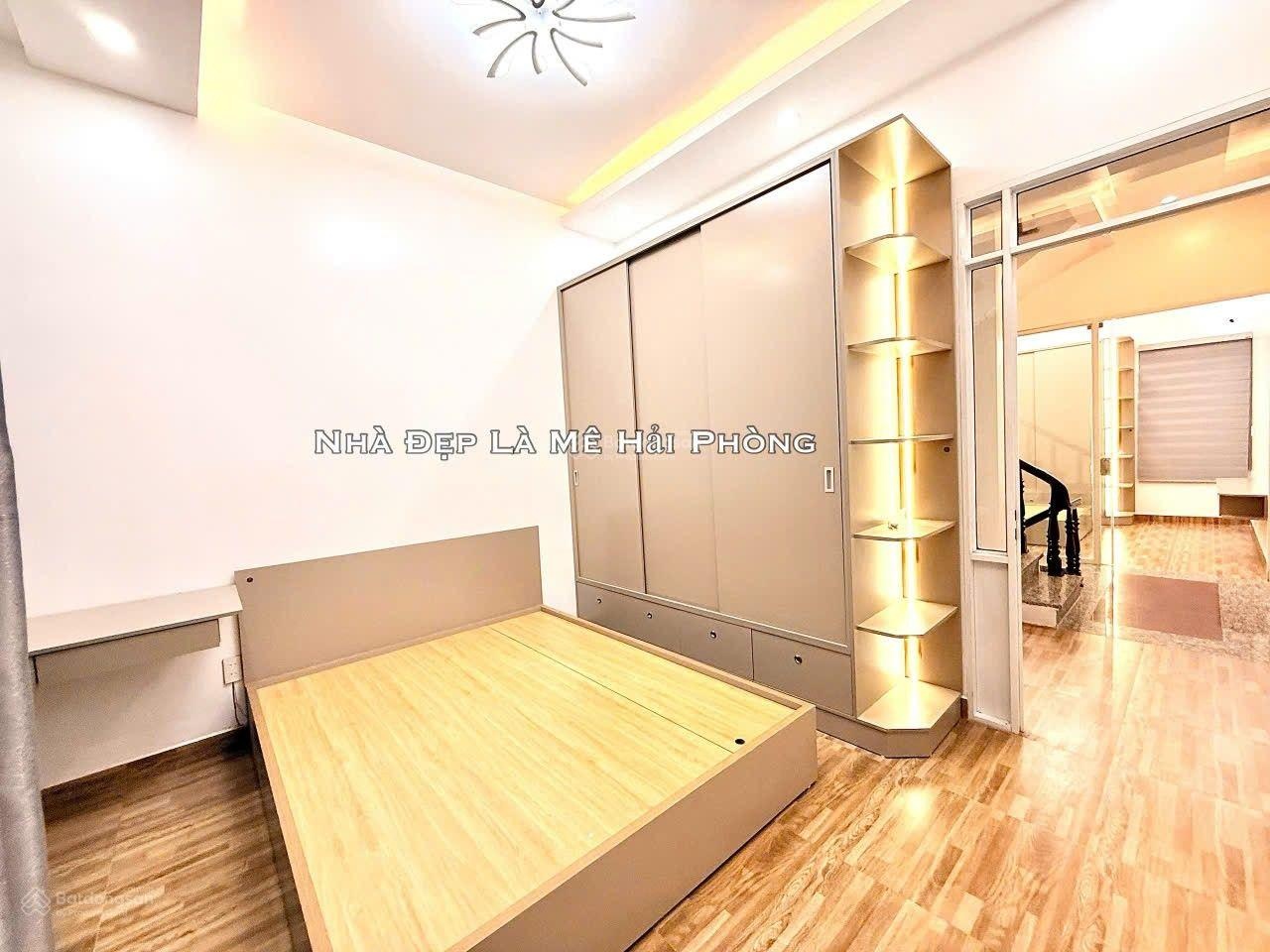 Bán nhà phố Chợ Đôn, ngõ thông, ôtô đỗ trước cửa nhà, ngay sát chợ kinh doanh nhỏ lẻ được