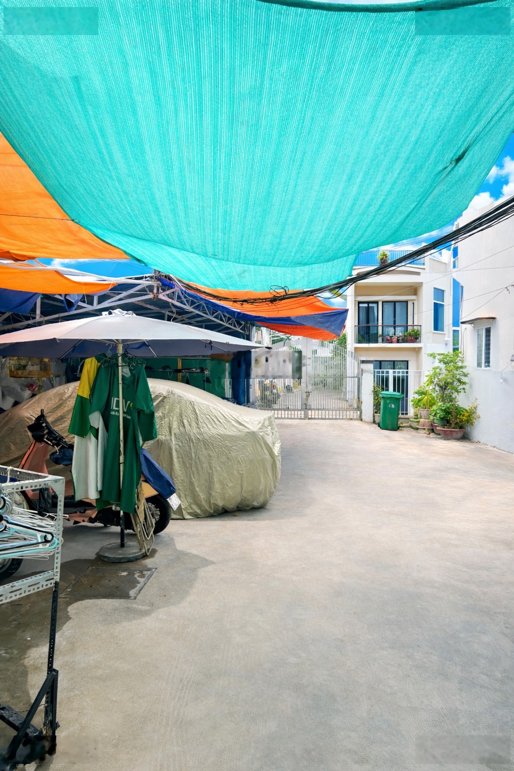 Bán nhà mới đẹp 2 tầng 3,5x8,5 (29m2) hẻm xe hơi có sân để xe hơi 3PN 3WC đường Số 7 - CV Gia Định