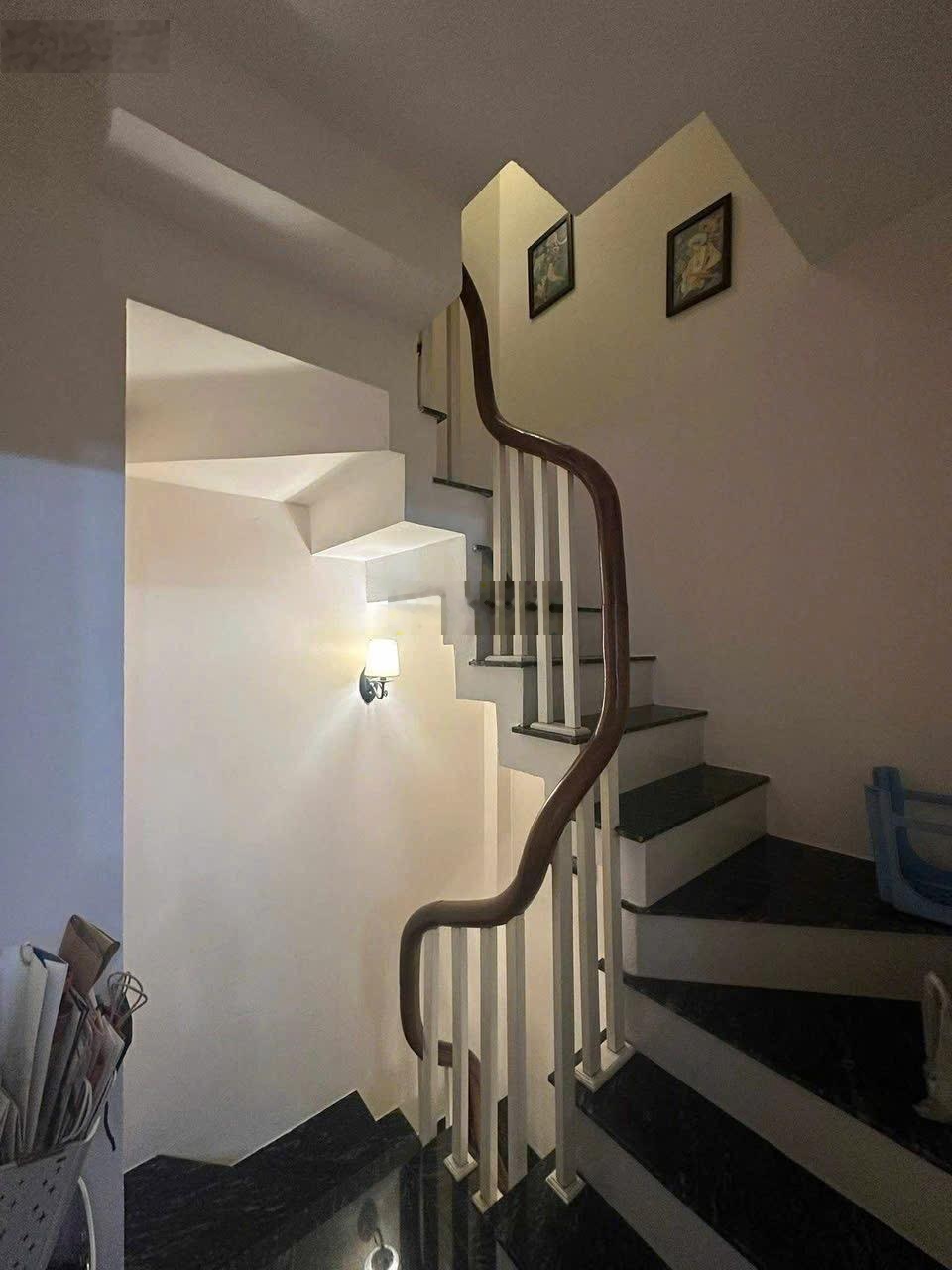 Hàng than -hoàn kiếm -ô tô cách 10m. 40mx5tầng chào 14tỷ