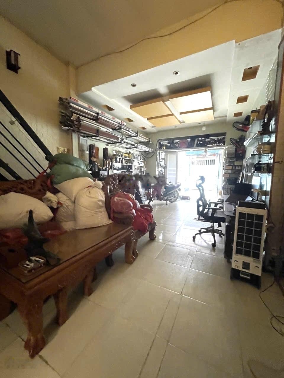 Nhà 2 mặt tiền cực hiếm hẻm 8m kinh doanh . bình tân- ô tô vào nhà. dt: 4x12 ( 48m). giá : 3tỷ