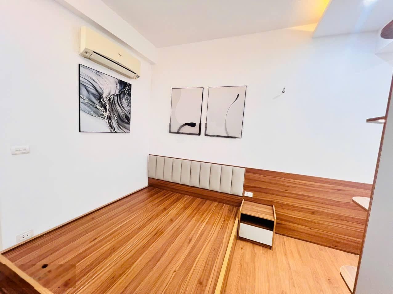 Bán căn hộ chung cư B14 Kim Liên , tầng trung đẹp , nhà mới đẹp ở ngay , hướng Tây Tứ Trạch