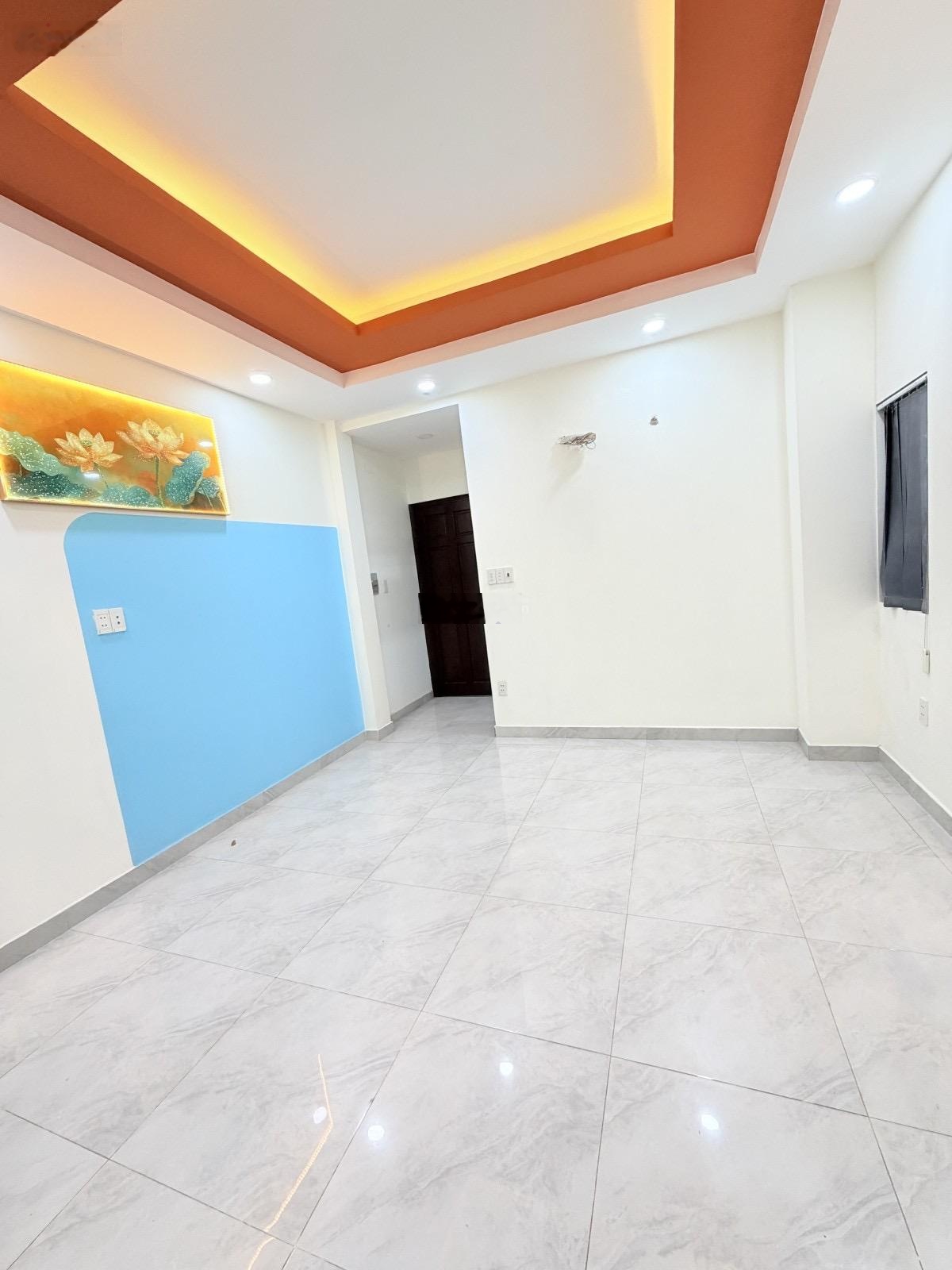 Bán nhà mới đẹp cách 1 căn ra mặt tiền, HXH vào nhà gần Aeon Tân Phú, 4T BTCT số vuông đẹp, 5,68 tỷ