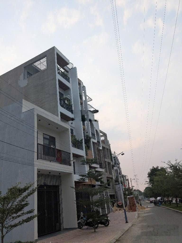 Bán Lô đất thổ cư đường TÔ NGỌC VÂN, phường THẠNH XUÂN Q12, 69m²(4,1x17)Khu phân lô . Hẻm 10m