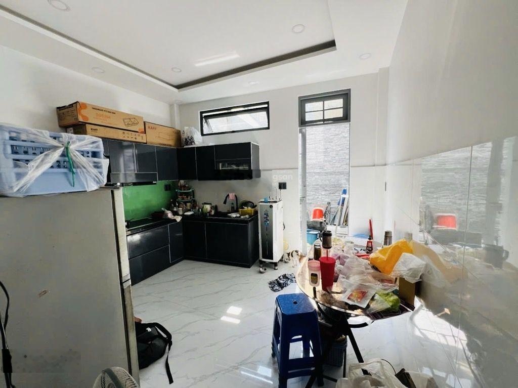 Nhà đẹp Tô Hiệu gần Đầm Sen 3 tầng 72m2 hẽm ô tô quay đầu tiện ở kinh doanh chỉ 9 tỷ