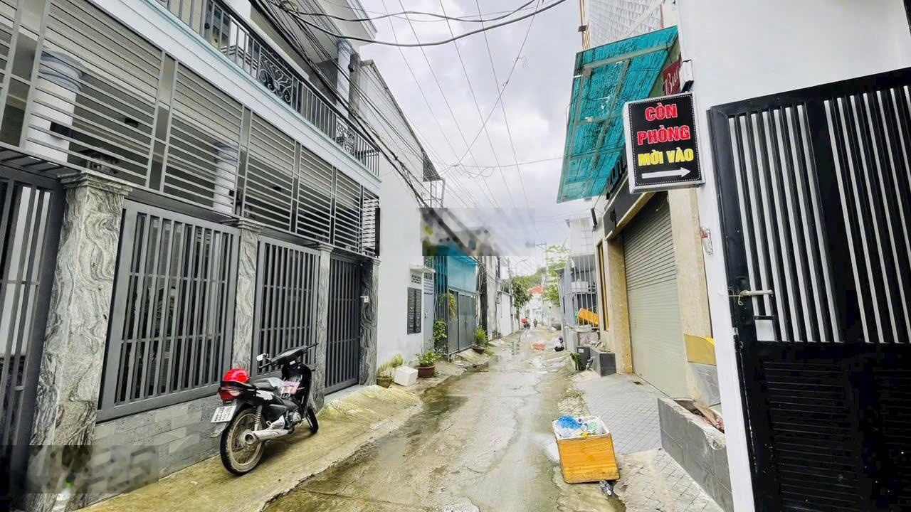 Bán tòa căn hộ 4 tầng 19 phòng Hòn Nghê, Tây Nha Trang thu 40 - 50tr/th, giá 7,3 tỷ