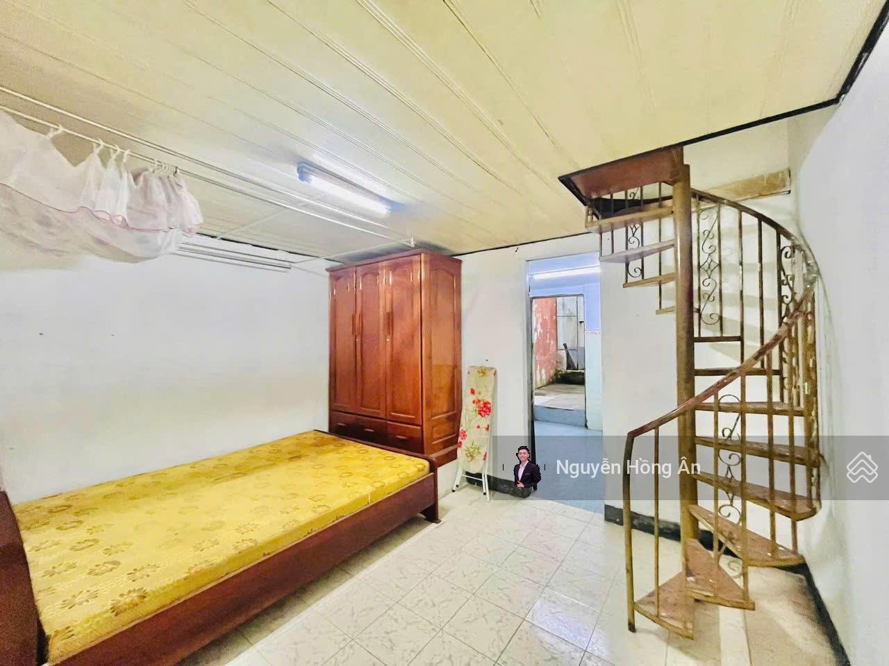 Bán nhà đường ô tô phường Vĩnh Hải DT 70m2, KDC hiện hữu, an ninh, gần biển, giá 4tỷ350tr có TL