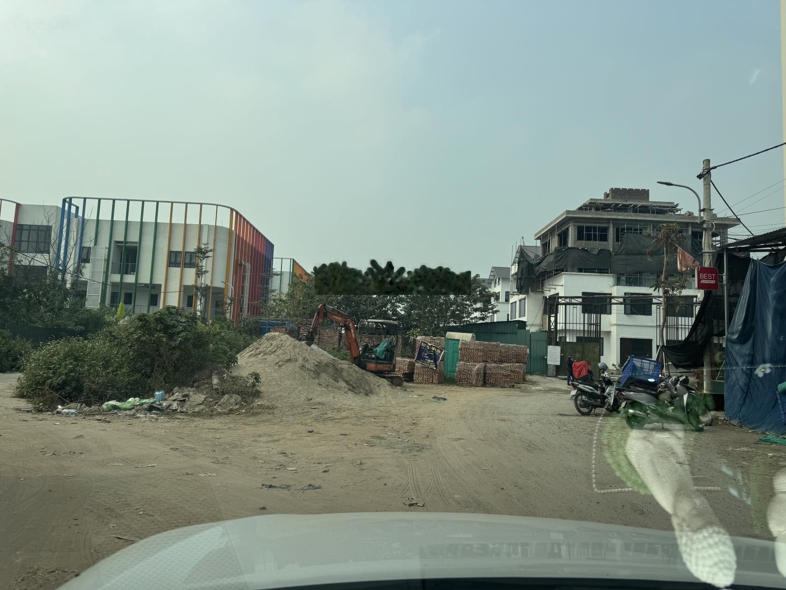 Ban đất giãn dân mũi tràng - tân xuân - đông ngạc DT60m .mt5.35. ô tô đỗ tránh vỉa hè . quá đẹp