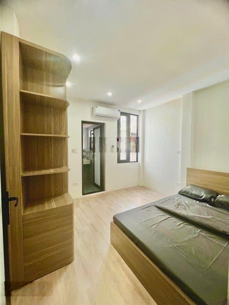 Bán nhà Tân Mai 5 tầng, DT 30m2 MT 3.6m, Full nội thất. Ô tô sát phố, Giá 7.45 tỷ