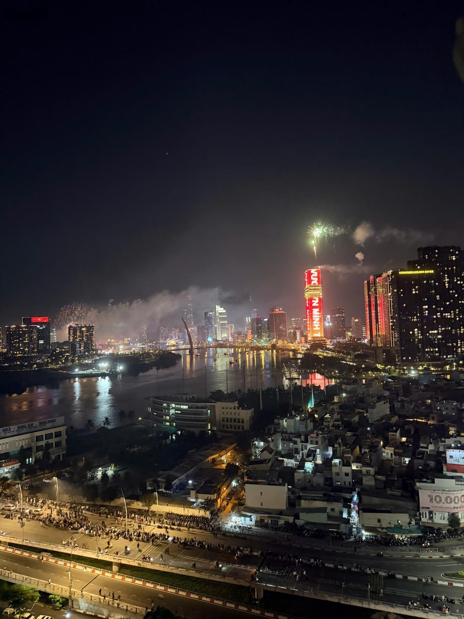 Cần bán gấp căn chung cư 90 đường Nguyễn Hữu Cảnh Bình Thạnh View cực đẹp giá nhỉnh 3 tỷ