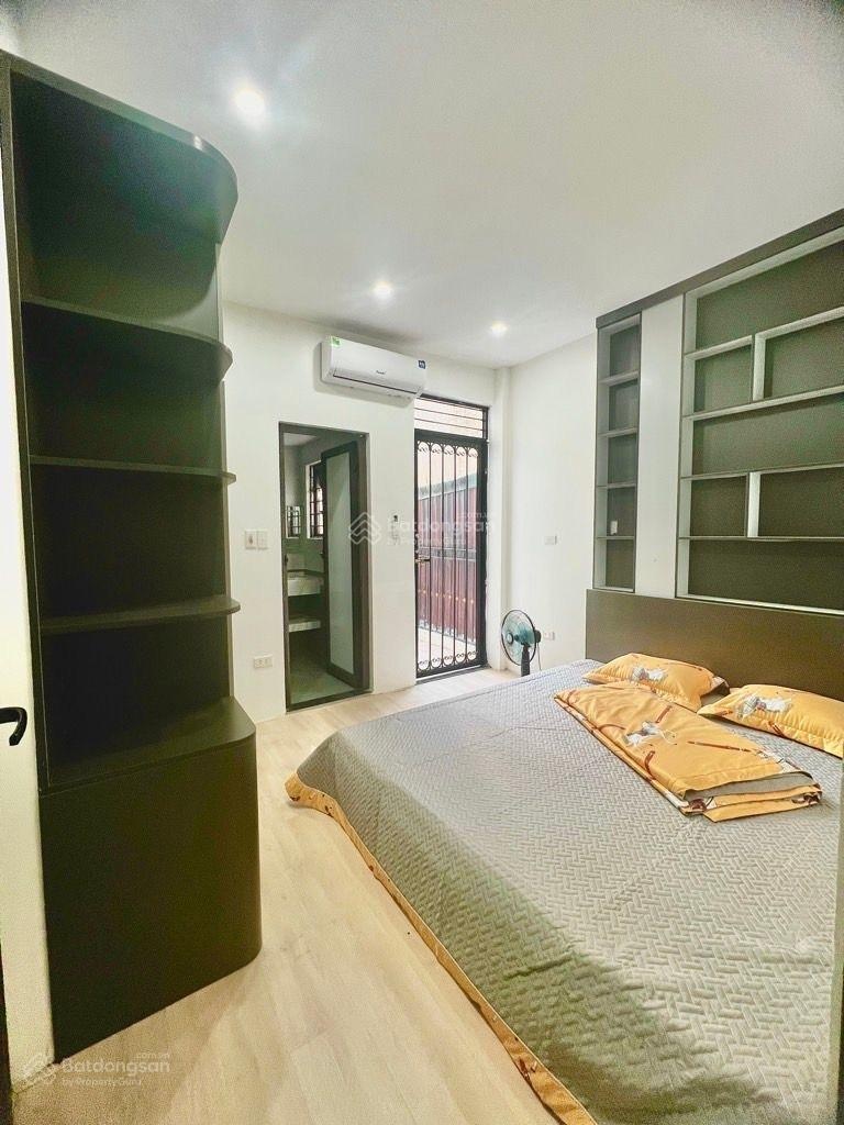 Chính chủ cần bán nhà phố Tân Mai, DT 30m2 5 tầng MT 3.6m, Full nội thất, sát ô tô, giá chỉ 7,4 tỷ