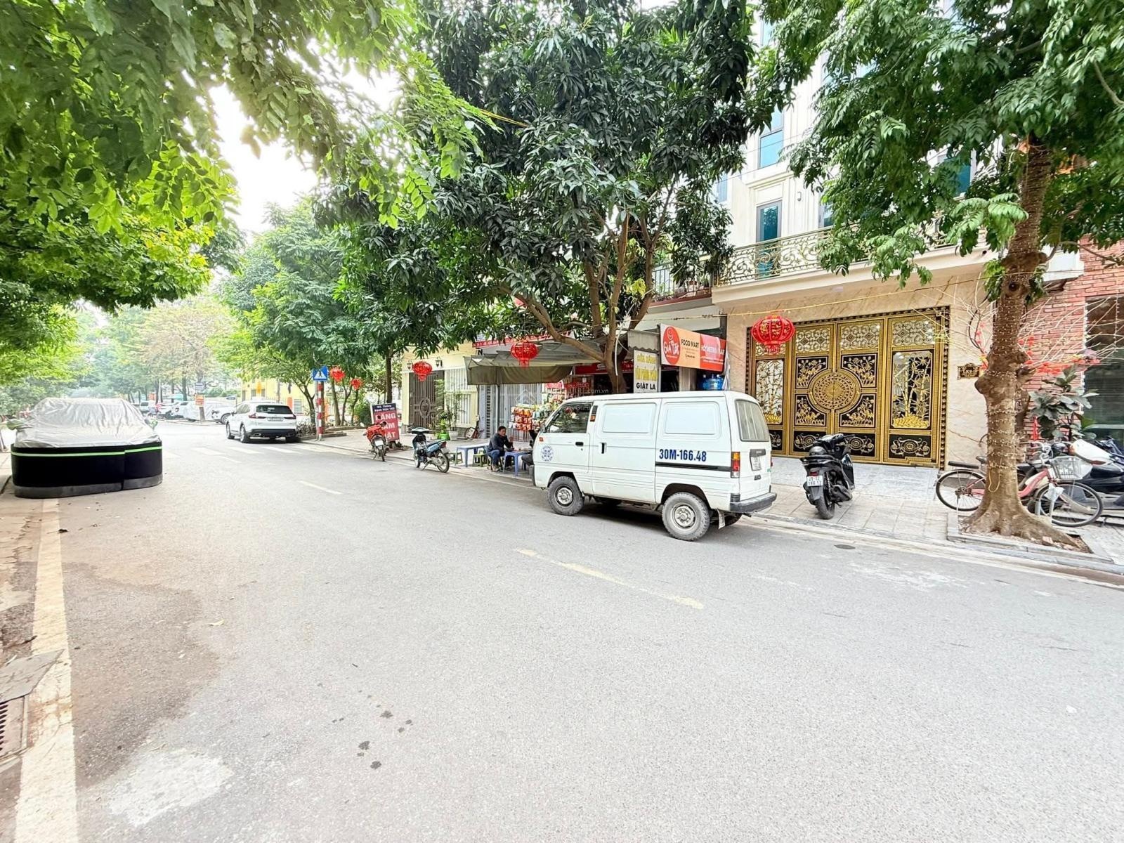 Nhà LK KĐTM Văn Phú Hà Đông cạnh tháp Đồng Hồ dt 63m mặt tiền 5 m Nhà 6 tầng thang máy mới 22.5 tỷ