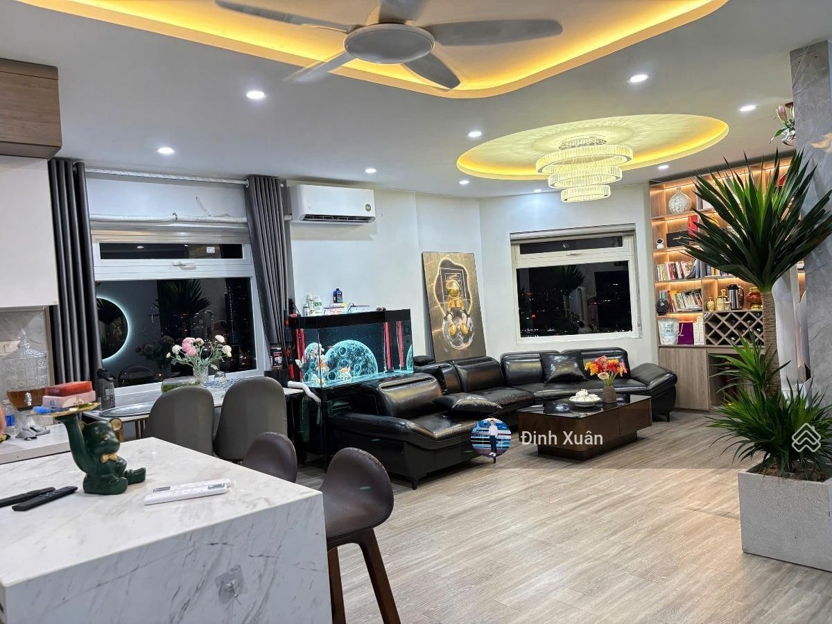 Bán gấp nhà tập thể Đào Tấn - 120m2 - sổ đỏ 45m2 - 4 ngủ 2 wc - thoáng sáng - oto dừng đỗ