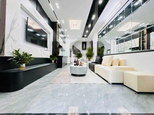 Hàng xóm Hoàng Quốc Việt, nhà đẹp dân xây, 5 tầng đầy đủ đồ và công năng, giá nhỉnh 7 tỷ