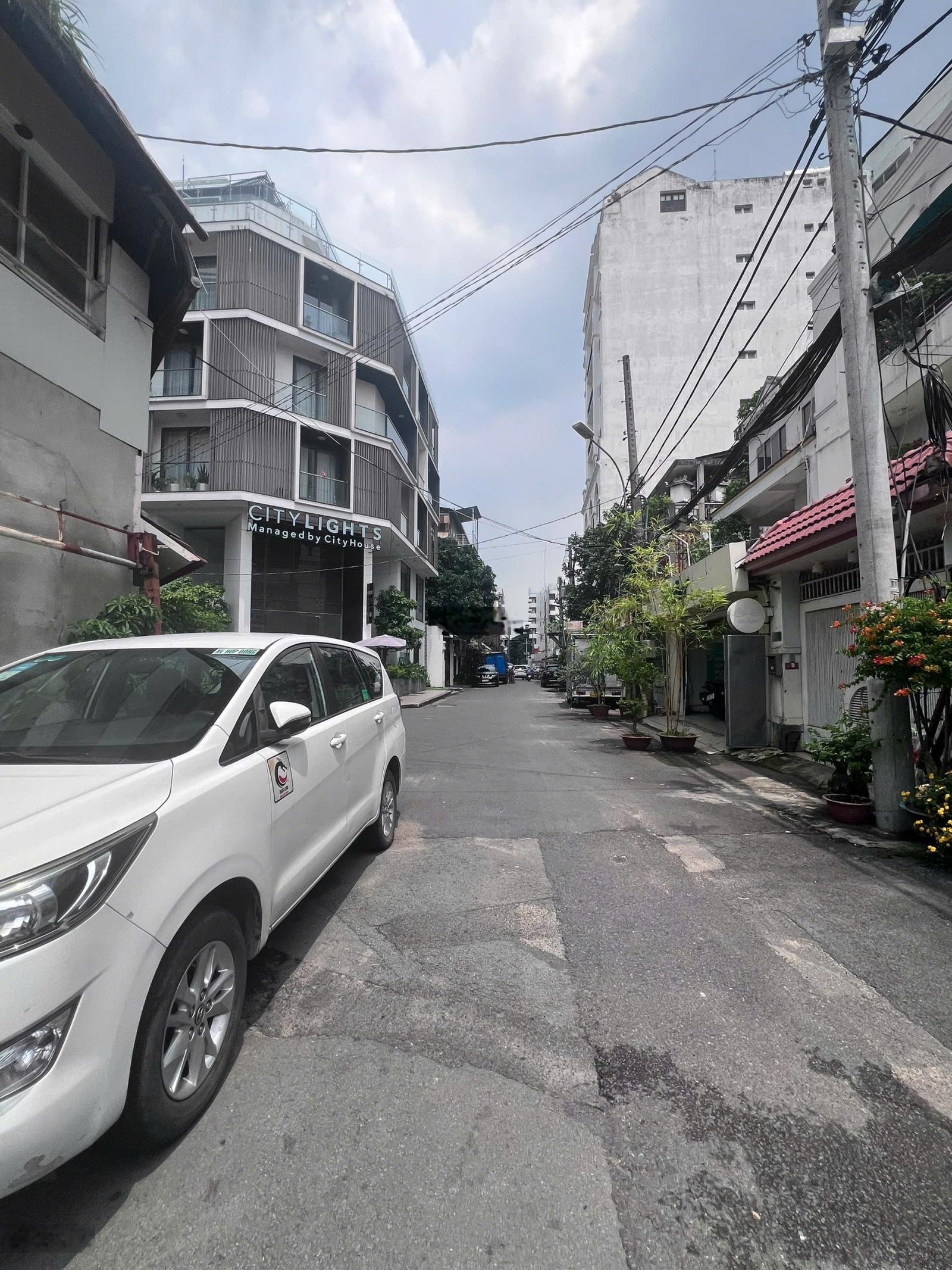 HXH 8m, Hẻm 281 Đường Lê Văn Sỹ, Thông ra Đặng Văn Ngữ, DT 6x15m, Trệt Lửng 2 Lầu, Có 15 Phòng